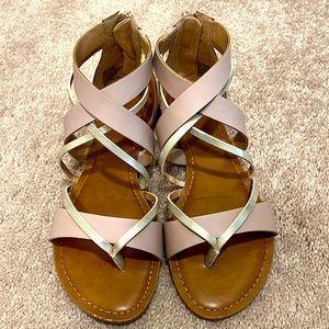 So blush and gold shimmer sandals in size 7.5